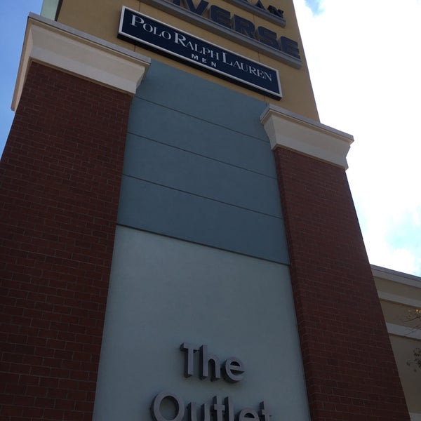 Photo taken at The Outlet Shoppes at Atlanta by Stephen G. on 10/15/2016