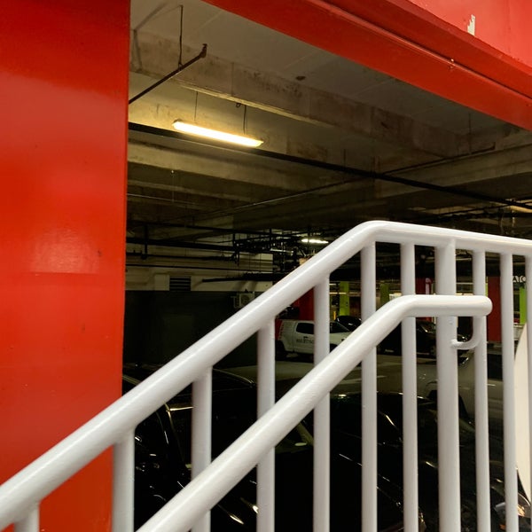 Atlantic Station Parking Garage - Atlantic Station - 17th St.