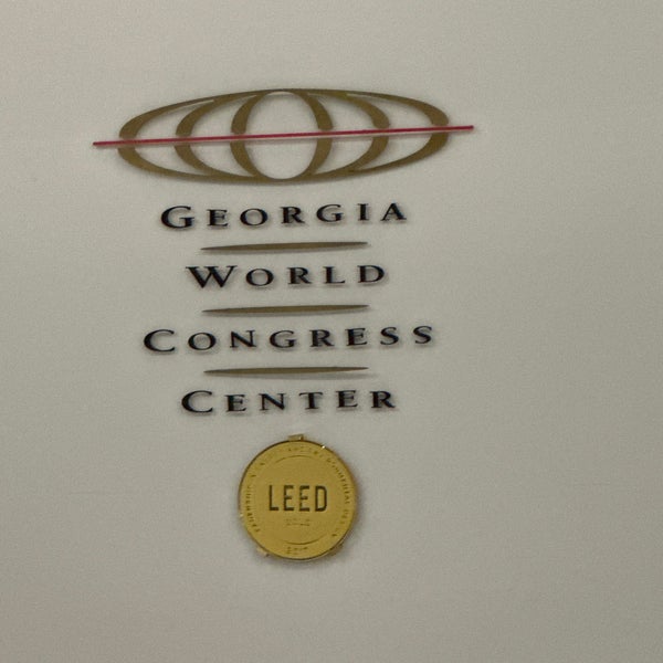 รูปภาพถ่ายที่ Georgia World Congress Center (GWCC) โดย Stephen G. เมื่อ 7/30/2023