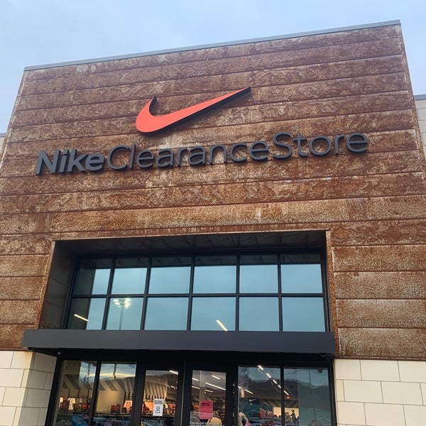 nike outlet store near me