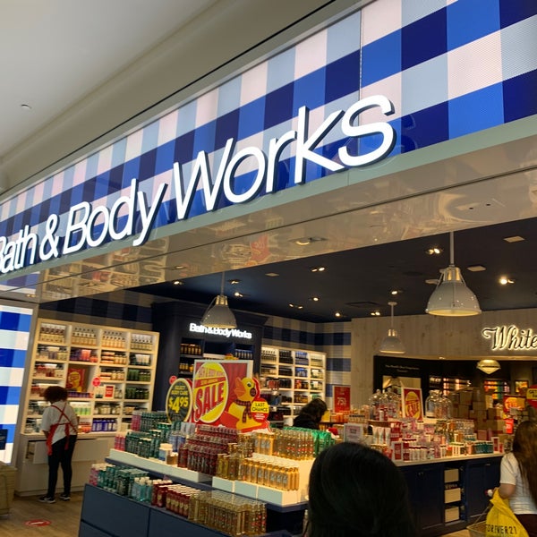 Atlanta capital of the U.S. state of Georgia, The Bath & Body Works store  in Lenox Square a shopping centre mall with well known brand name stores on  Stock Photo - Alamy