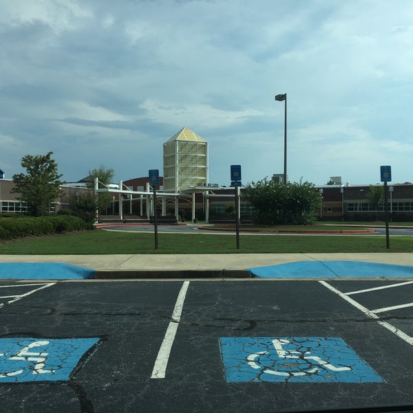Starr's Mill High School High School in Fayetteville