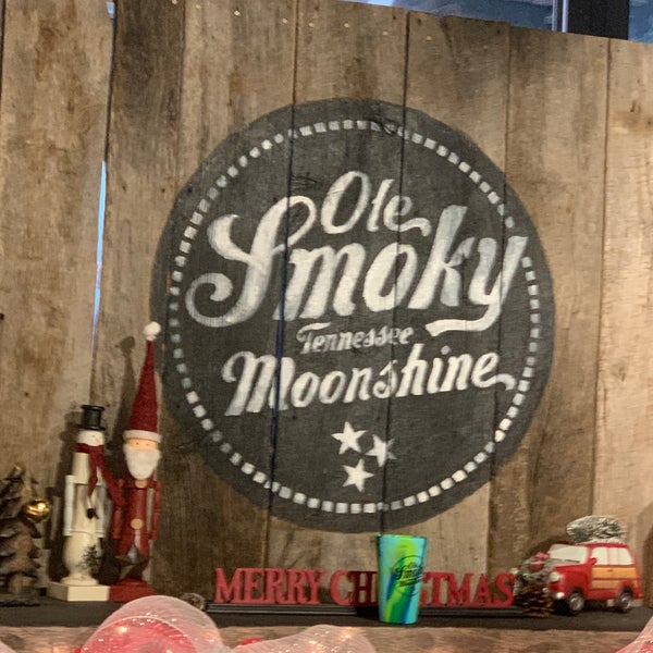 Foto tirada no(a) Ole Smoky Moonshine Distillery por Stephen G. em 12/31/2020