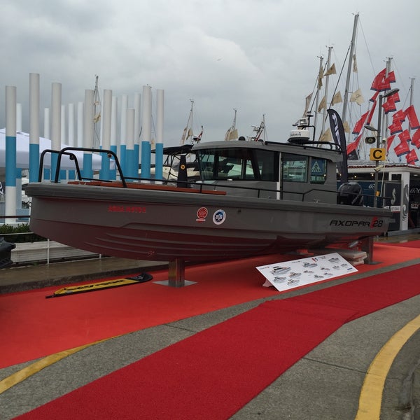 Das Foto wurde bei Ev&#39;re Boat Show Standı von Timur D. am 10/6/2015 aufgenommen