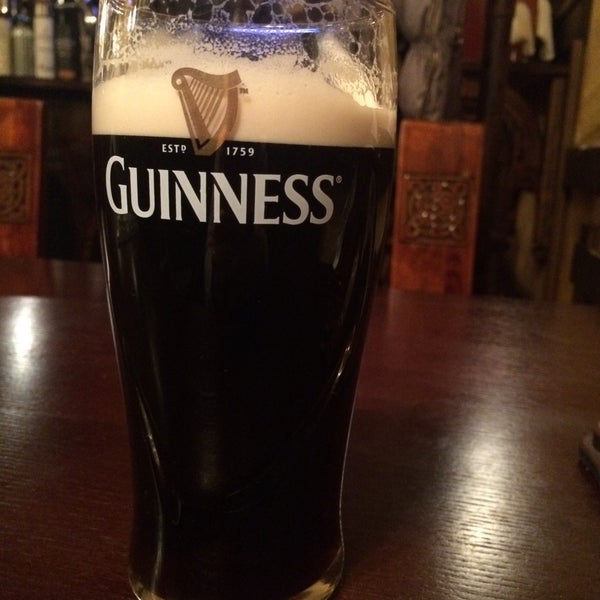 12/15/2014 tarihinde Alena O.ziyaretçi tarafından Shamrock Irish Pub'de çekilen fotoğraf