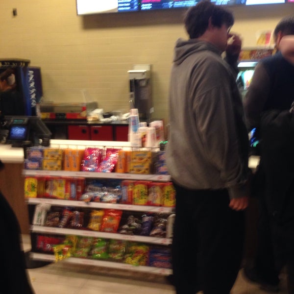 AMC Showplace Muncie 12 14 tips