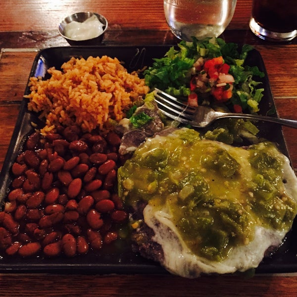 Снимок сделан в Green Chile Kitchen пользователем Dominic P. 12/15/2015