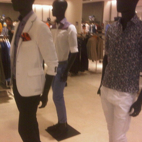 Photos At Zara Clothing Store In Sisli Photos At Zara Clothing Store In Sisli