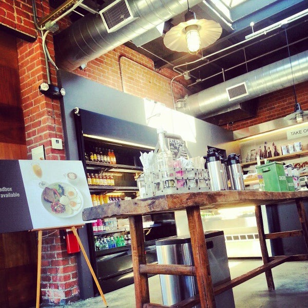10/20/2012 tarihinde Julia S.ziyaretçi tarafından Breadbox Cafe'de çekilen fotoğraf