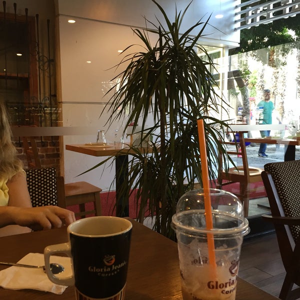 6/7/2016にSadık Ç.がGloria Jean&#39;s Coffeesで撮った写真