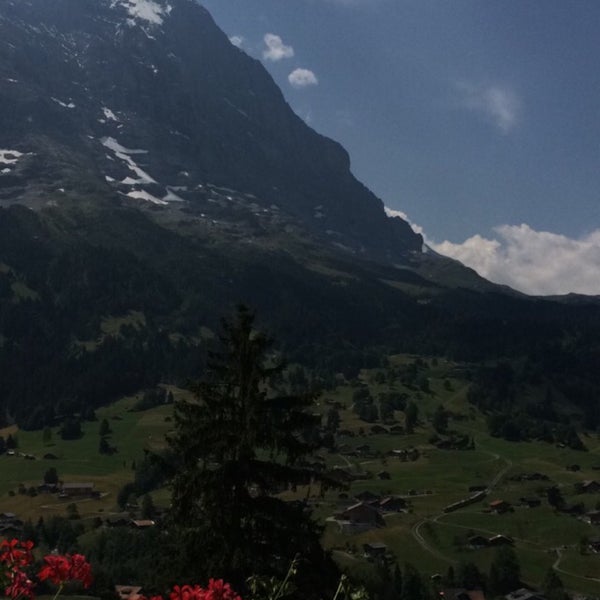 Das Foto wurde bei Belvedere Swiss Quality Hotel Grindelwald von Mim K. am 7/20/2015 aufgenommen
