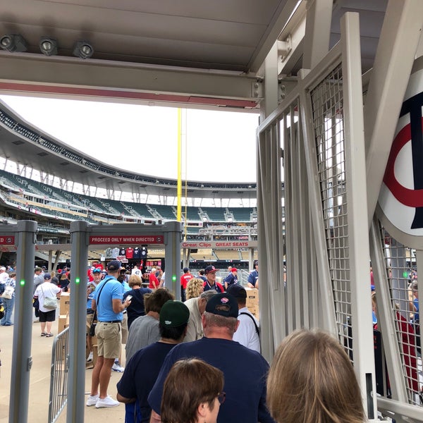 Gate 34 North Loop Target Field
