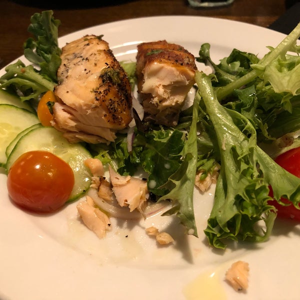 Salmon 🍣 well seasoned melt in your mouth with salad. Their food taste fresh. Drinks 🥤 are plentiful with lots of choices.  Service and servers was prompt.