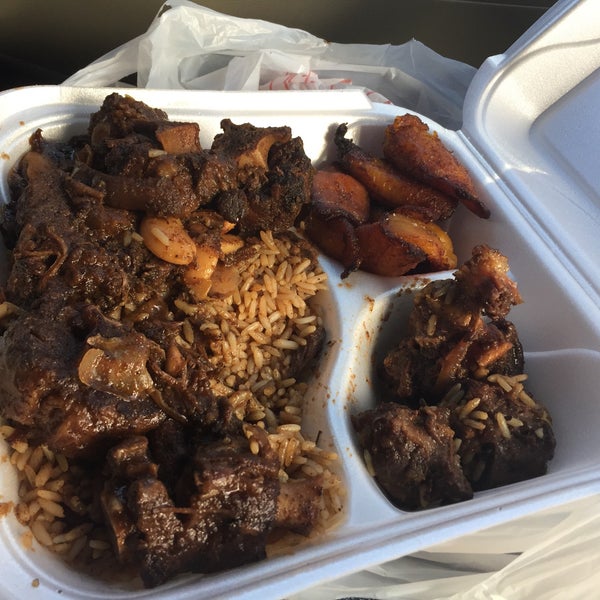 Oxtails was ok....Great portions as opposed to other 🇯🇲 restaurants that I have been to. The only downside was the rice. It just didn't taste like authentic rice and peas.