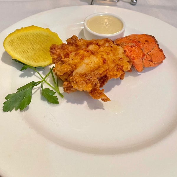 Photo taken at Lobster Bar Sea Grille by Janice G. on 6/3/2021