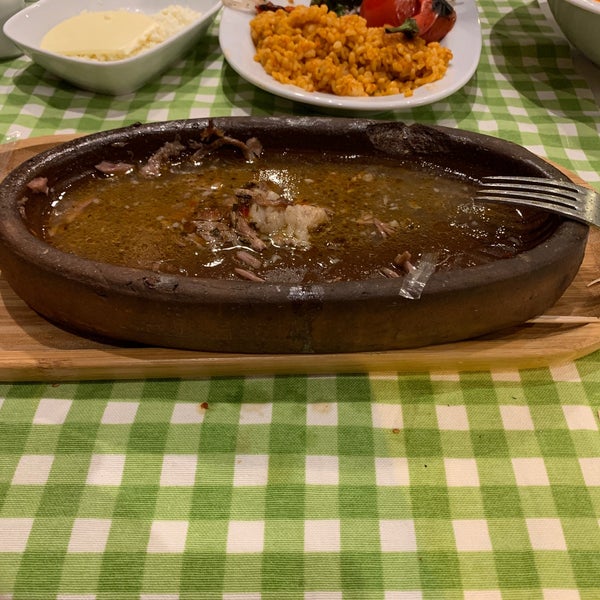 รูปภาพถ่ายที่ Asma Altı Ocakbaşı Restaurant โดย TATAR RAMAZAN เมื่อ 11/21/2019