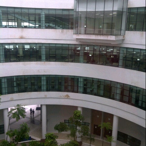 Foto Di Tunku Tun Aminah Library Uthm Library Universiti Tun Hussein Onn Malaysia