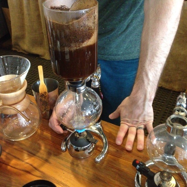 1/19/2014にAndrew B.がGentle Brew Coffee Roastersで撮った写真