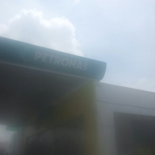 Photos At Petronas At Taman Tualang Indahmentakab Gas Station