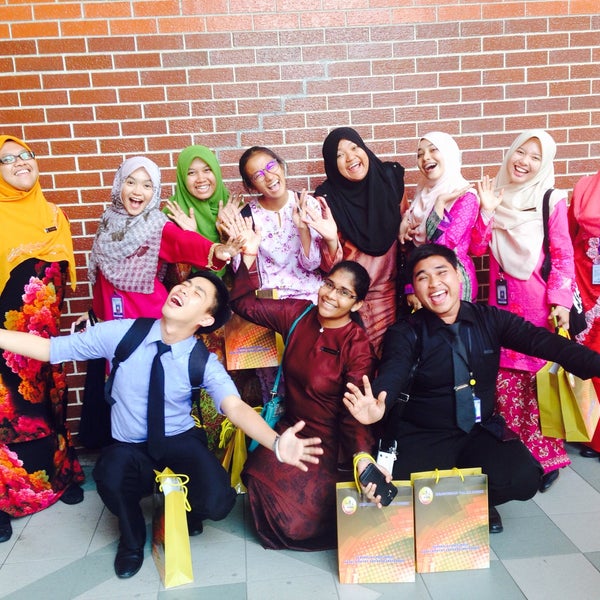 Fotos Bei Kementerian Dalam Negeri Bahagian Pengurusan Pekerja Asing Kdn Blok D90 16 Tipps