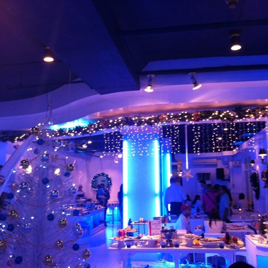 Foto tomada en Port Restaurant  por Tanya M. el 12/7/2012