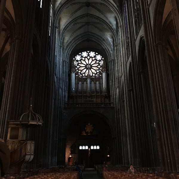 Foto scattata a Cathédrale Notre-Dame-de-l&#39;Assomption da Bipbip il 12/4/2016