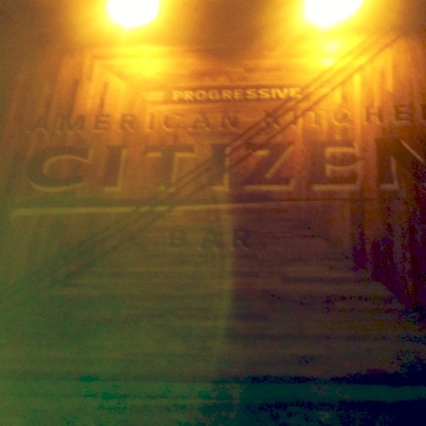 รูปภาพถ่ายที่ Citizen Kane โดย LJ M. เมื่อ 7/26/2015