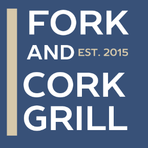 7/27/2015 tarihinde Fork and Cork Grillziyaretçi tarafından Fork and Cork Grill'de çekilen fotoğraf