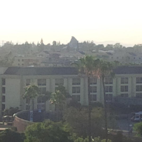 Photo taken at Holiday Inn Anaheim-Resort Area by Matthew D. on 6/26/2013