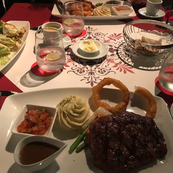 Das Foto wurde bei The Steakhouse KL von Kanaapz♡ am 12/18/2017 aufgenommen