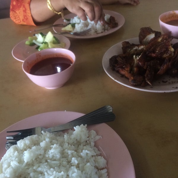 Photos à Nasi Ayam Goreng Dapur Kayu 15 Conseils De 684 Visiteurs Photo Prise Au Nasi Ayam Goreng Dapur Kayu Par Kimi Le2 1 2016