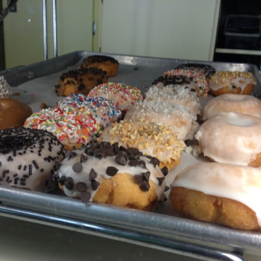 10/18/2012にKirk D.がSpudnuts Donutsで撮った写真