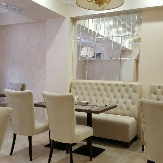 Пиццерия бонтемпи екатеринбург. Ресторан валентино ростов. Ресторан valentino воронеж. Президиум с буквами love. Ресторан valentino воронеж.