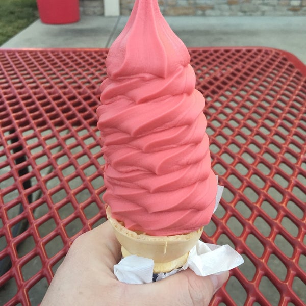 Berry Twist Ice Cream Parlor in Floyds Knobs