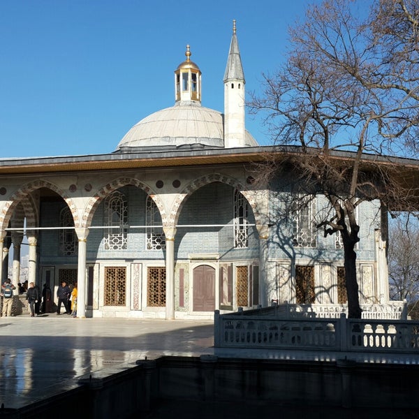 Das Foto wurde bei Topkapı Sarayı Müzesi von 👍 am 1/7/2018 aufgenommen