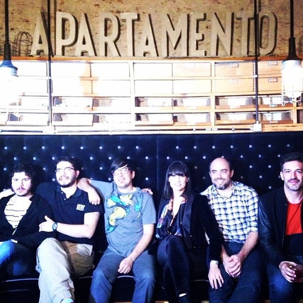 5/16/2014 tarihinde Antonio S.ziyaretçi tarafından Apartamento Bar'de çekilen fotoğraf