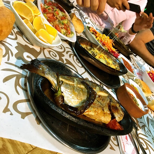 Foto scattata a Bayır Balık Vadi Restaurant da Orhan il 8/1/2019