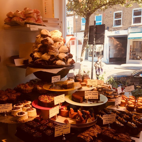 Photo taken at Ottolenghi by Beril K. on 10/9/2018
