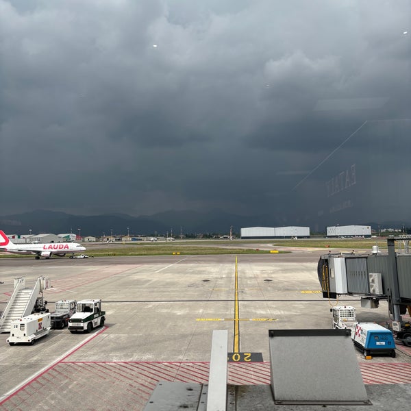 Das Foto wurde bei Flughafen Bergamo Orio al Serio (BGY) von Dmitry R. am 5/8/2024 aufgenommen