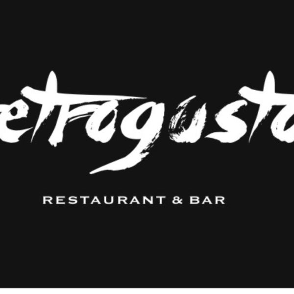 Foto diambil di RetroGusto Restaurant &amp; Bar oleh RetroGusto R. pada 7/26/2015