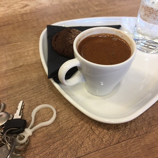 10/24/2018 tarihinde Niyazi B.ziyaretçi tarafından Kirinti Simit Cafe'de çekilen fotoğraf