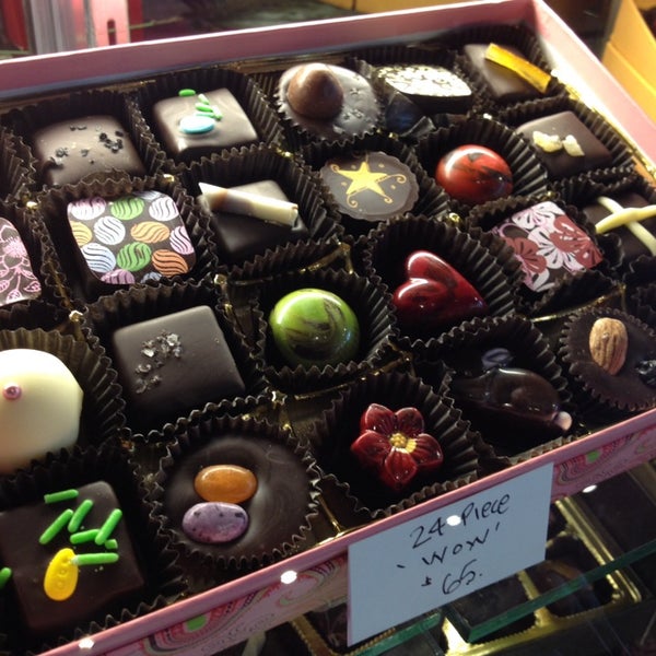 4/22/2014에 The Maui Darren님이 Sweet Paradise Chocolatier에서 찍은 사진