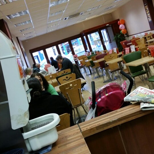 Photo taken at Jenny&#39;s Cafe by PınarG on 3/12/2014
