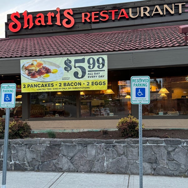 Photo taken at Shari&#39;s Cafe and Pies by Robert A. on 5/2/2024