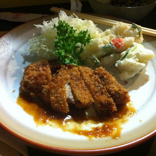 Das Foto wurde bei Sushi Chef Japanese Restaurant &amp; Market von David L. am 12/12/2012 aufgenommen