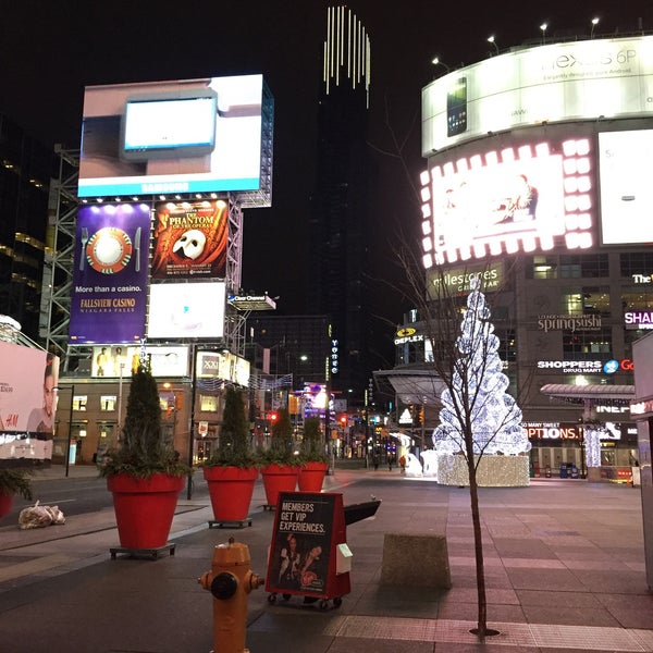 Das Foto wurde bei Courtyard by Marriott Toronto Downtown von Cihan S. am 12/13/2015 aufgenommen