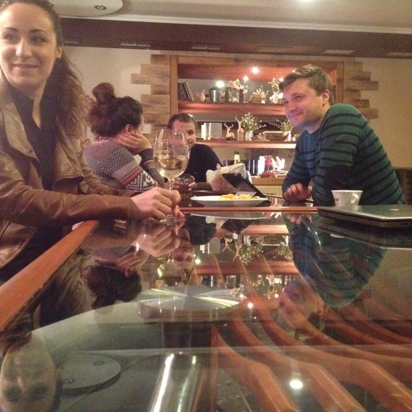 4/5/2014에 Vladimir K.님이 Кафе «На Ломоносова»에서 찍은 사진