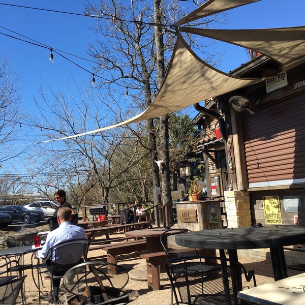 Foto tirada no(a) Cedar Creek Café, Bar &amp; Grill por Popi C. em 2/11/2016
