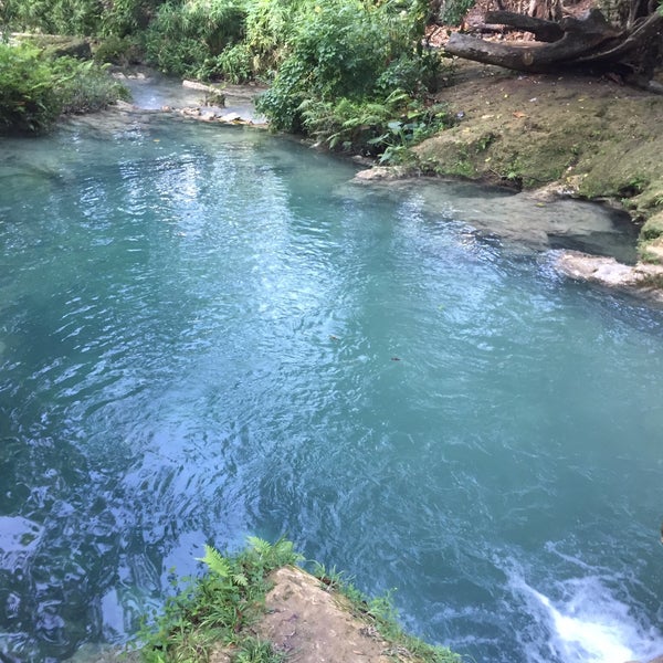 Реки монтаны. Озеро мизула. Водосброс плотины монтичелло. Hole river. Неберджаевское водохранилище водосброс.
