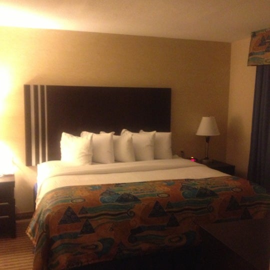 Beautifully designed rooms that are much more than you would expect. The service is great from the housekeeping to the front desk. Pool and Hot spa were welcomed amenities. Recommend highly!